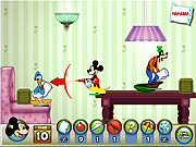 Click to Play Mickey And Friends In Pillow Fight